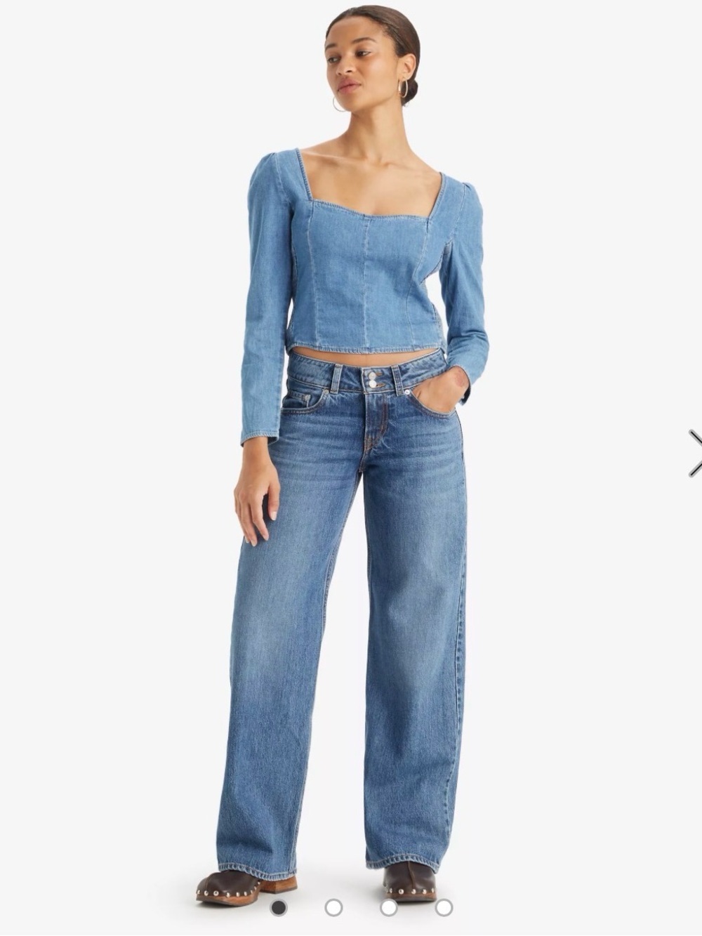 Levi’s Superlow Jeans in “It’s A Vibe” Dark Wash